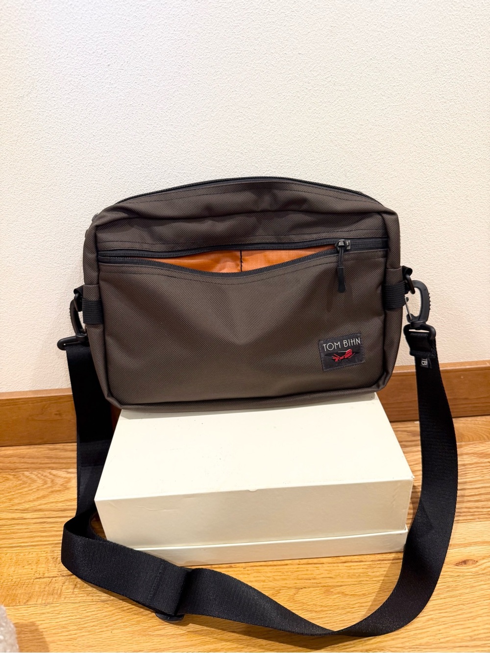 TOM BIHN Side Hustle Bag
